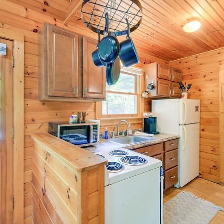 Quaint Blue Ridge Cabin Rental With On-Site Stream! Sparta ภายนอก รูปภาพ