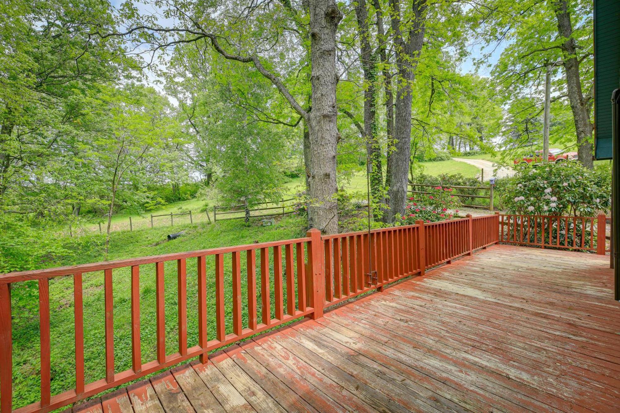 Quaint Blue Ridge Cabin Rental With On-Site Stream! Sparta ภายนอก รูปภาพ