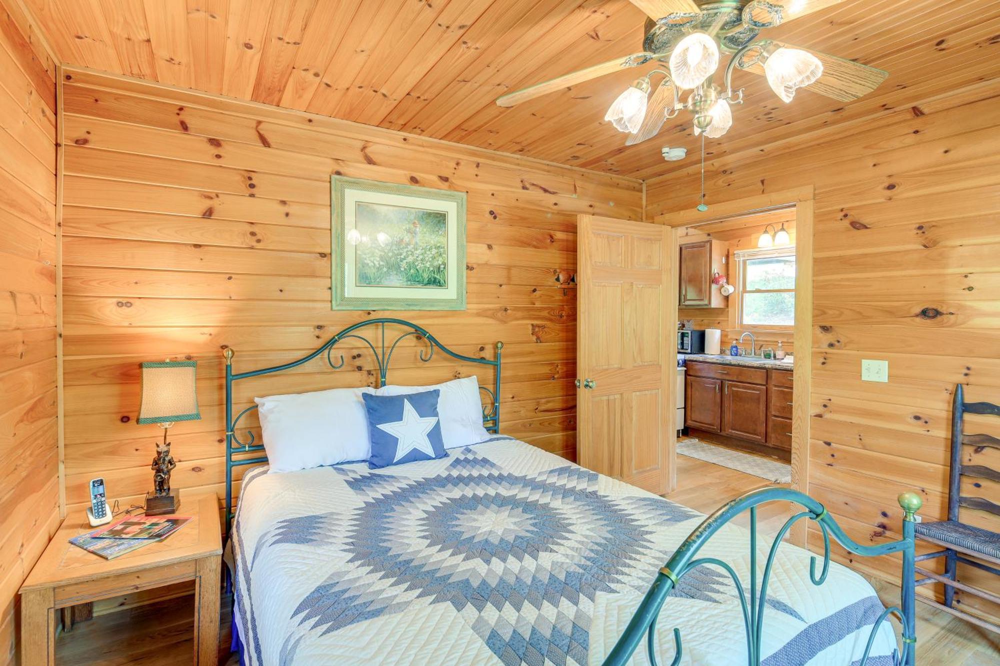 Quaint Blue Ridge Cabin Rental With On-Site Stream! Sparta ภายนอก รูปภาพ